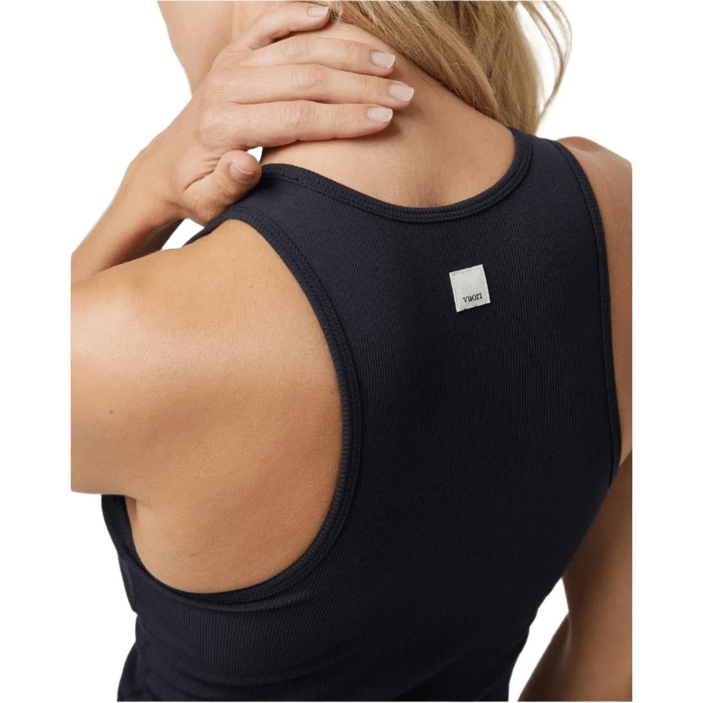 Vuori Black Short Sleeve Tee